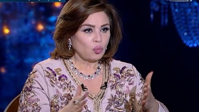 إلهام شاهين تعترف لـ شيخ الحارة: نعم تزوجت عادل حسنى طمعا فى رجولته