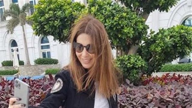 ثمنه 33 ألف جنيه.. نانسي عجرم تشعل «إنستجرام» بسيلفي هاتفها الجديد