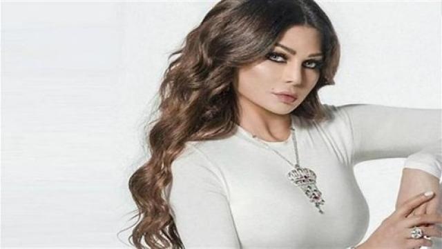 هيفاء وهبى تبدأ تصوير «أشباح أوروبا» من مطار القاهرة