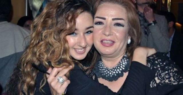 والدة هنا الزاهد تطالب بوقف تصوير المسلسلات والأفلام