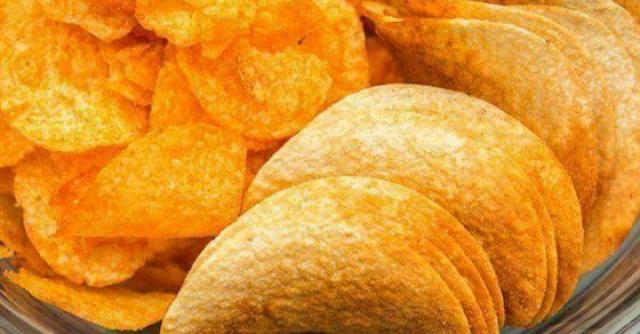 أضرار رقائق البطاطس.. للأطفال والحوامل احذرها