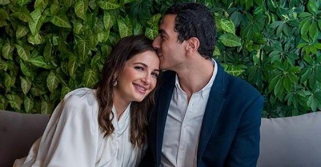 صورة جديدة من خطوبة ابنة أصالة.. شاهد