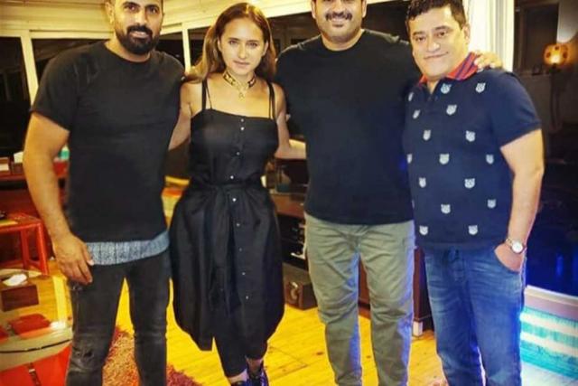 أسرة فيلم العميل صفر