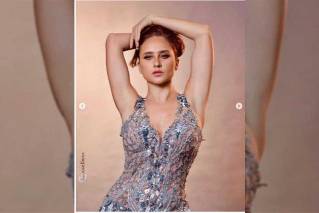 جلسة تصوير جديدة للفنانة نيللي كريم، بعدسة المصور: خالد فضة   - صورة أرشيفية